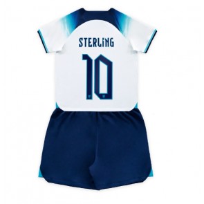England Raheem Sterling #10 Hemmakläder Barn VM 2022 Kortärmad (+ Korta byxor)